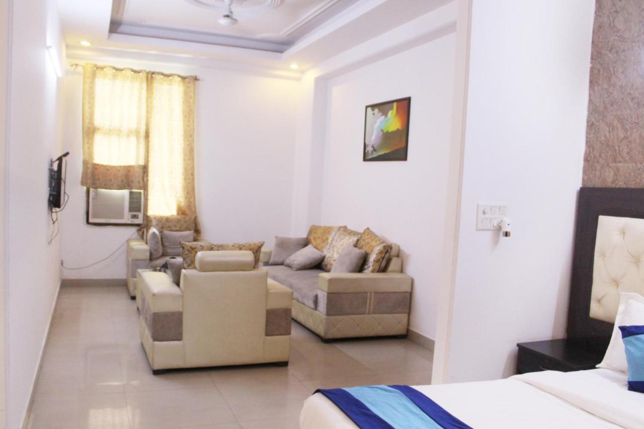 Hotel Trio Residency Near Noida City Center Экстерьер фото