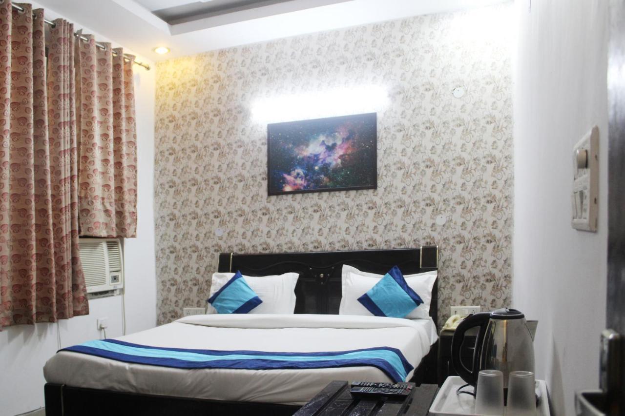 Hotel Trio Residency Near Noida City Center Экстерьер фото