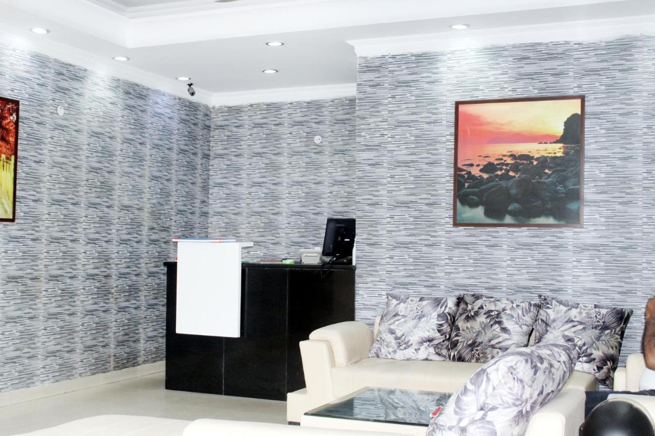 Hotel Trio Residency Near Noida City Center Экстерьер фото