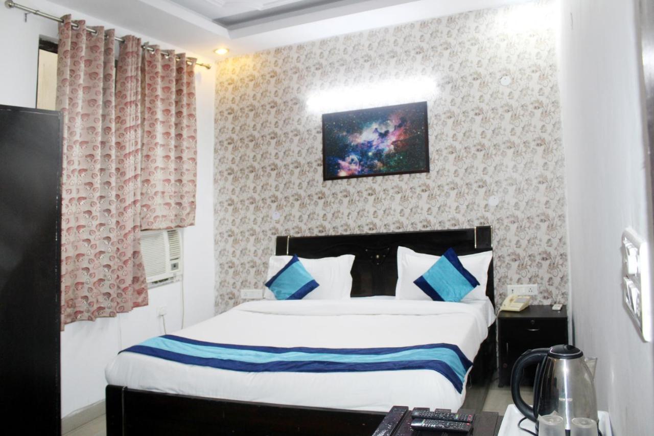 Hotel Trio Residency Near Noida City Center Экстерьер фото