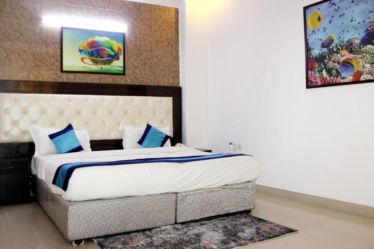 Hotel Trio Residency Near Noida City Center Экстерьер фото